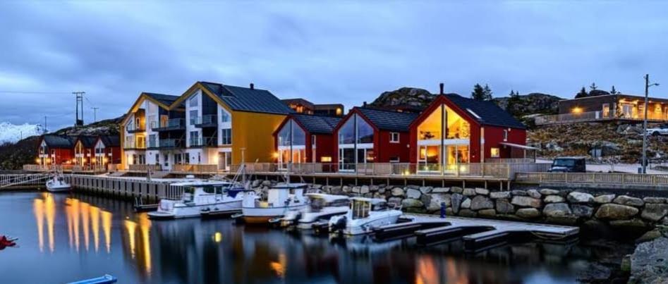 Karlotte'S Apartment Ballstad Eksteriør billede