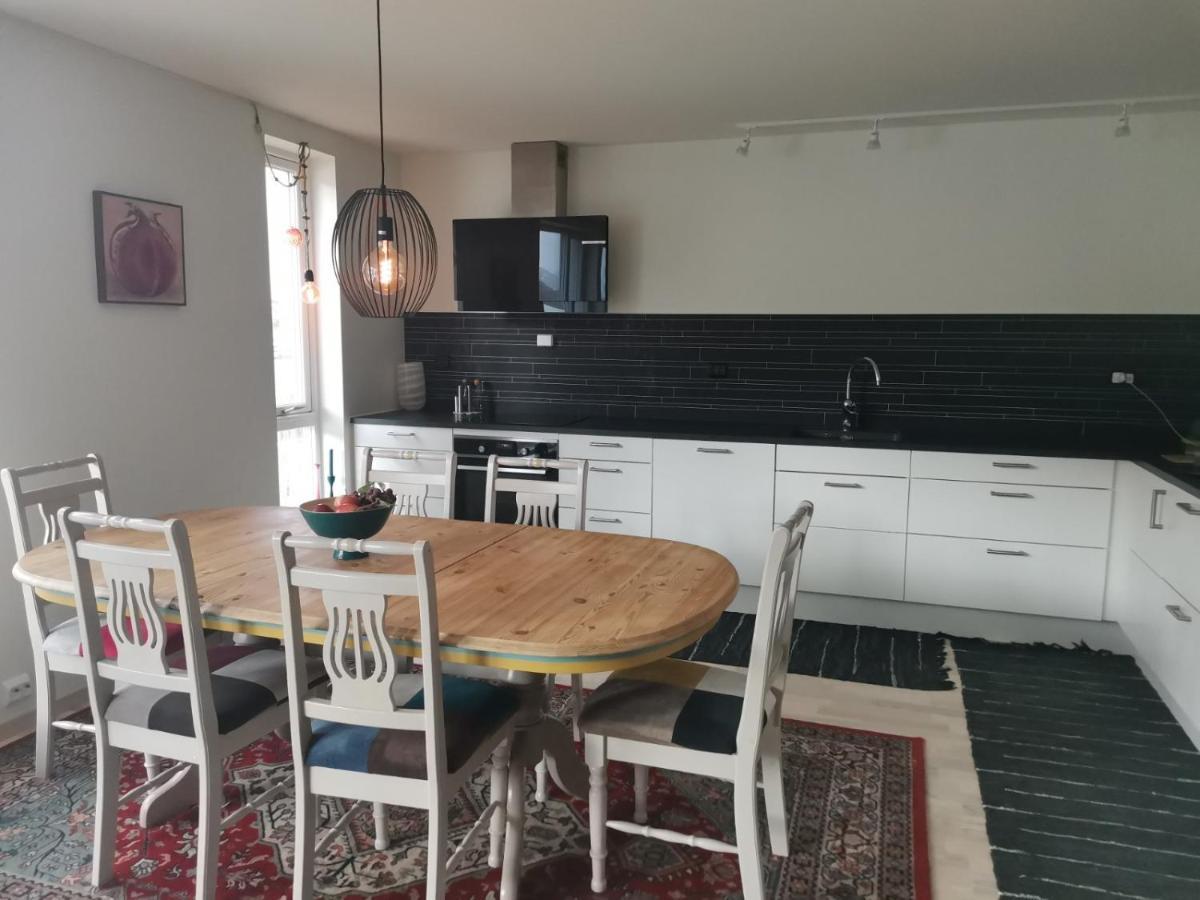 Karlotte'S Apartment Ballstad Eksteriør billede