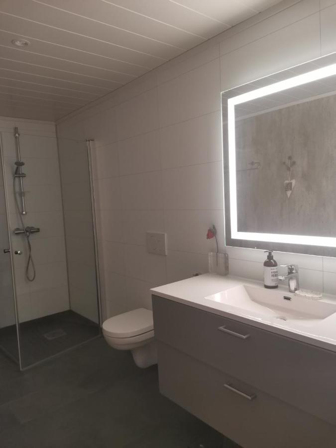 Karlotte'S Apartment Ballstad Eksteriør billede